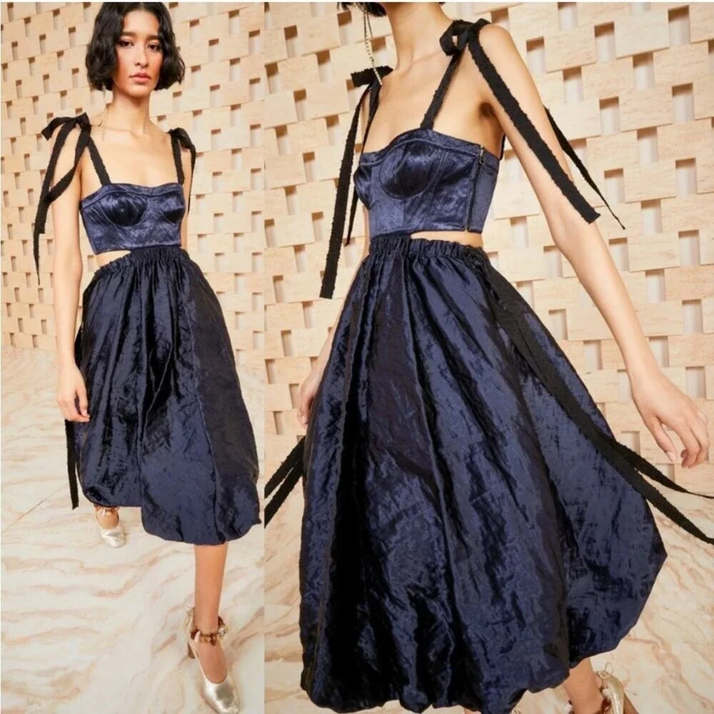 black bell sleeve maxi dress Orchid Flair Sleeves Color:SK short version asymmetrical What Type Of Dress